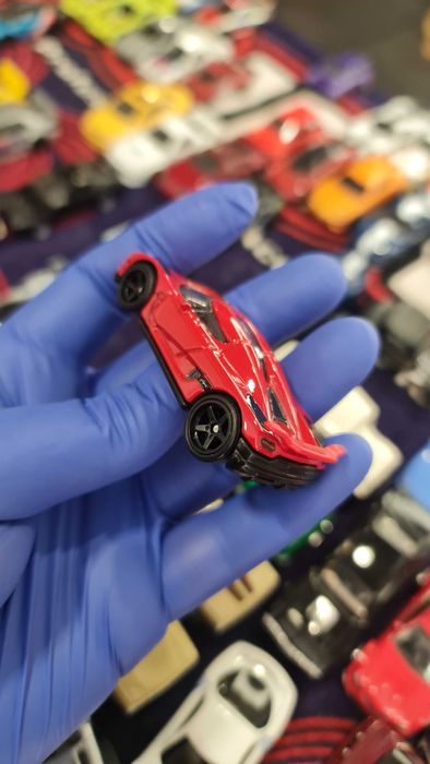 Hot WHEELS Premium - Envy 5 Pack