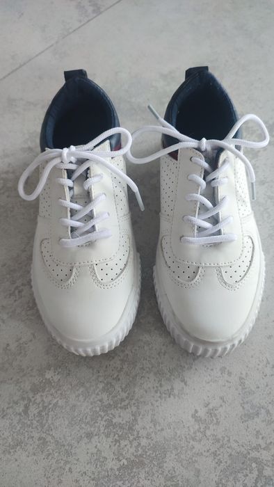 Trampki białe rozm. 31