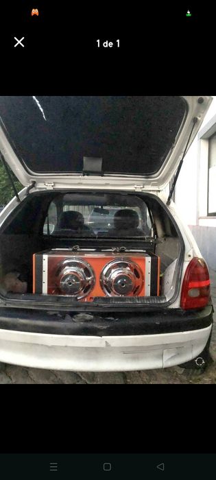 Caixa de som com amplificador