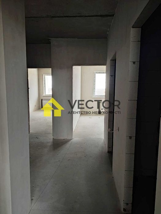 Найбільша квартира у ЖК Пелюстковий 65м2. Кухня 13м2. Переуступка