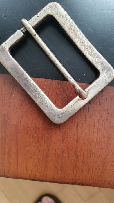 Велика пряжка для поясного ременя. до 4 см. 100 грн.