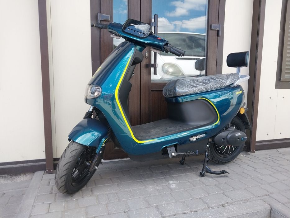 Продам трицикл Forte