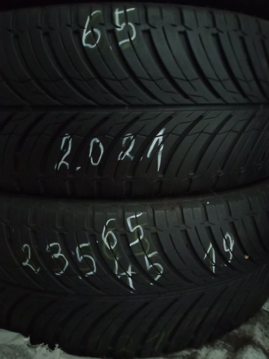 Sprzedam opony lub koła 9.00-20 i 16 SUV .