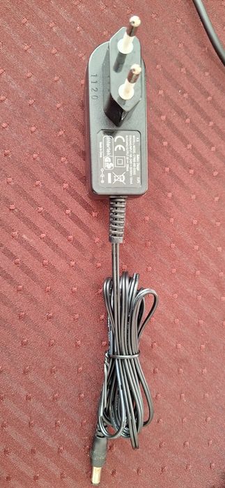 Ładowarka 9V-200mA, 100-240V~50-60Hz 150mA