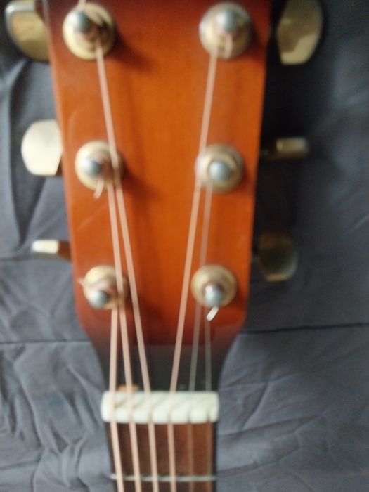 Fender electro-acústica de 6 cordas