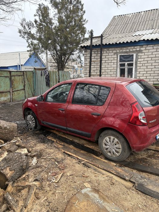 Рено Сандеро 1.4