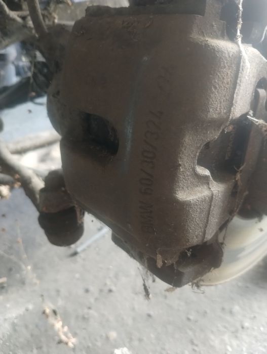 BMW 7 e38 730d zaciski hamulcowe 324mm komplet
