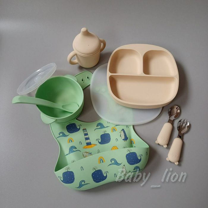 Глубокая силиконовая тарелка с крышкой и ложкой