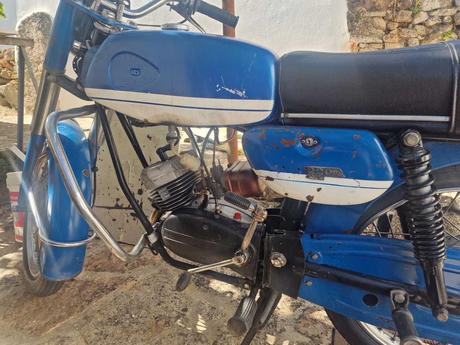 E.F.S. 220M Record Turismo – 1990