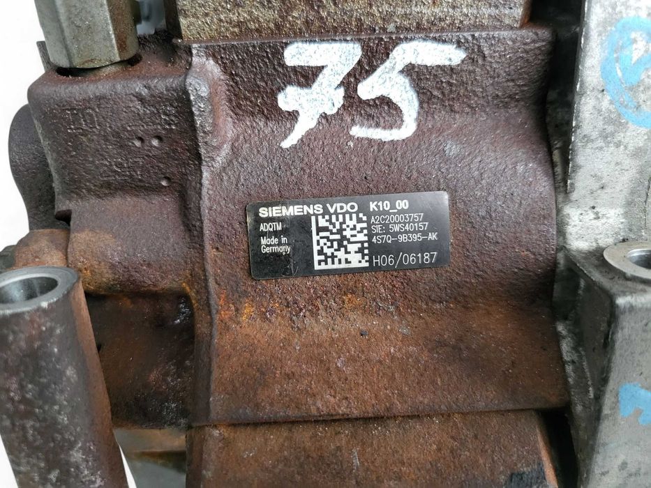 ТНВД топливный насос Citroen C5 C6 Peugeot 407 607 2.7 HDI