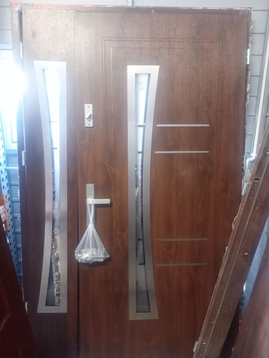 Drzwi zewnętrzne dwuskrzydłowe