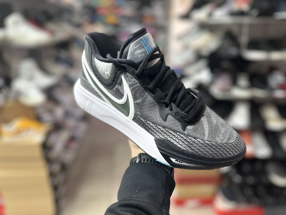 Кросівки Nike Kyrie 8 grey ( РОЗМІР 41, 43, 45,5 )