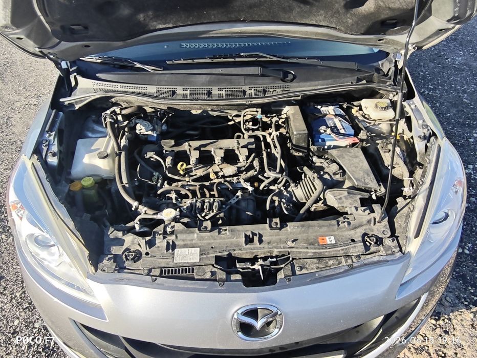 Сімейне 6 містне авто Mazda 5