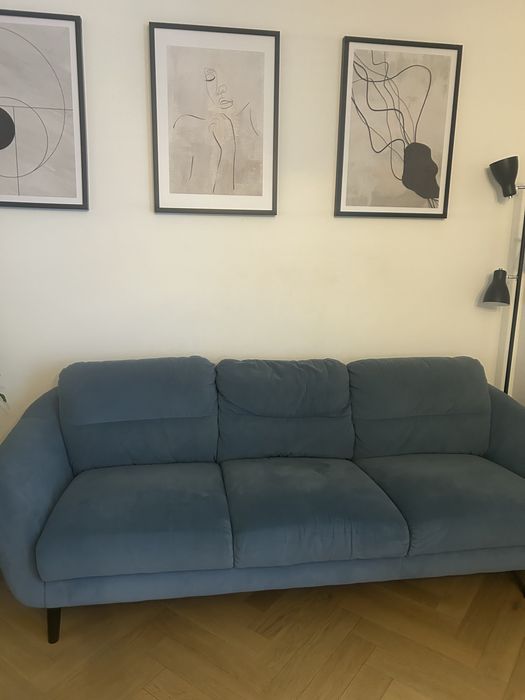 Trzyosobowa sofa
