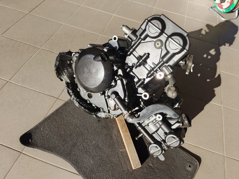 Silnik suzuki sv 650 99r uszkodzony