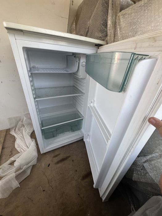 Холодильник малий 80 см