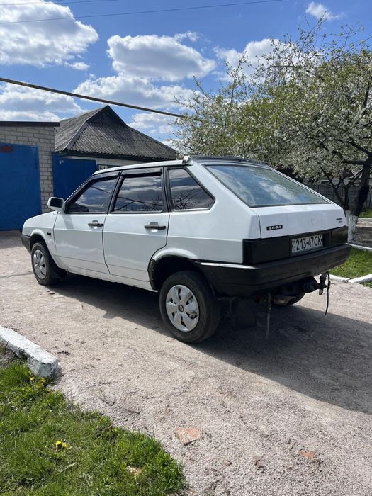 Продам ВАЗ 2109 бензин