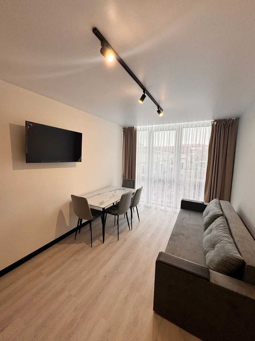 2 кімнатна квартира з ремонтом та меблями поруч з Велесом