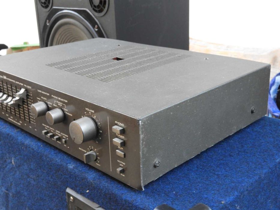 Wzmacniacz Rotel RA -1000 część zestawu audio