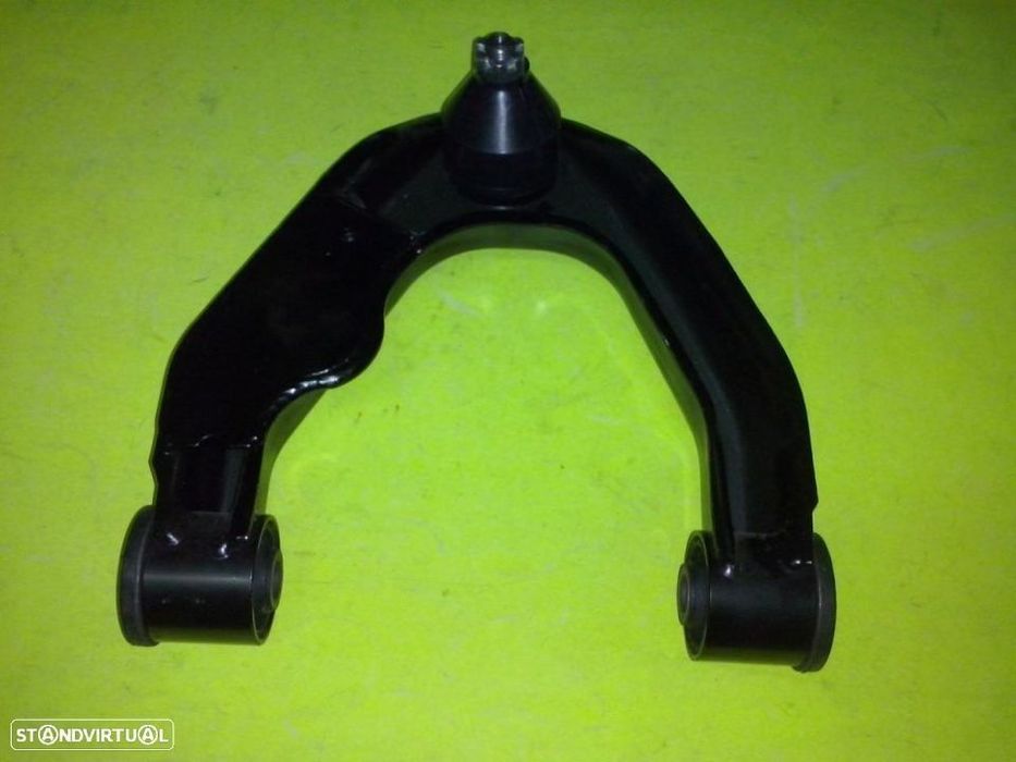 Braços de suspensão Nissan D22 Navara NOVOS