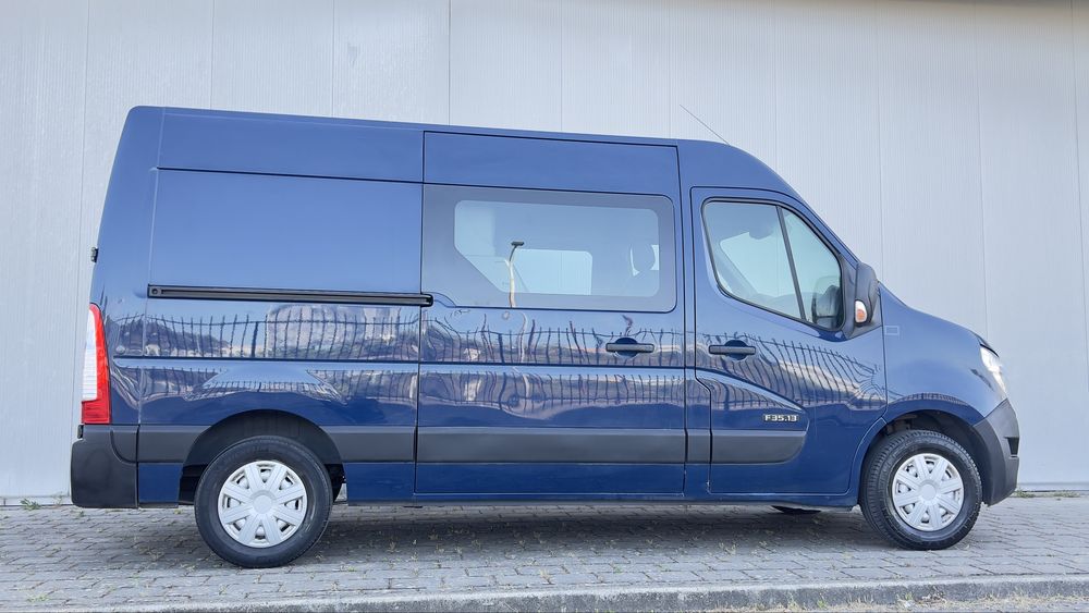 Nissan nv 400  de 6 lugares