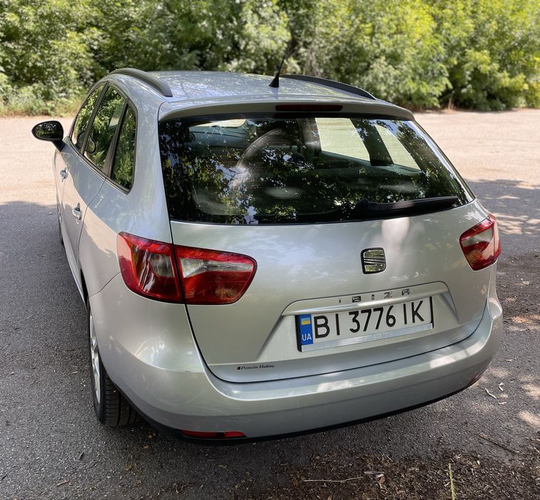 Seat ibiza 2011 рік