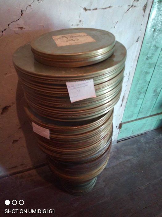 Художественные фильмы на киноплёнке 35 мм ( киноленты, кинопленка 35 )