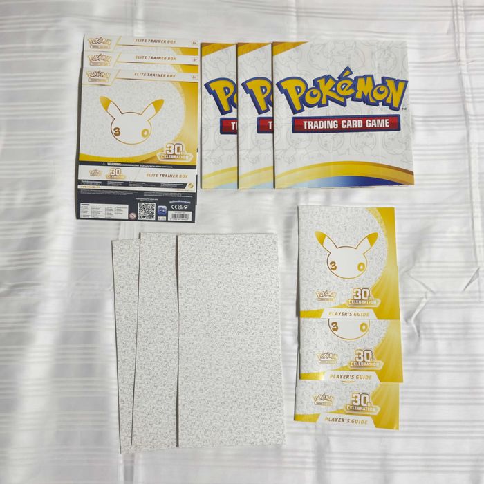 Pokémon 30th Celebration - Acessórios ETB e mais