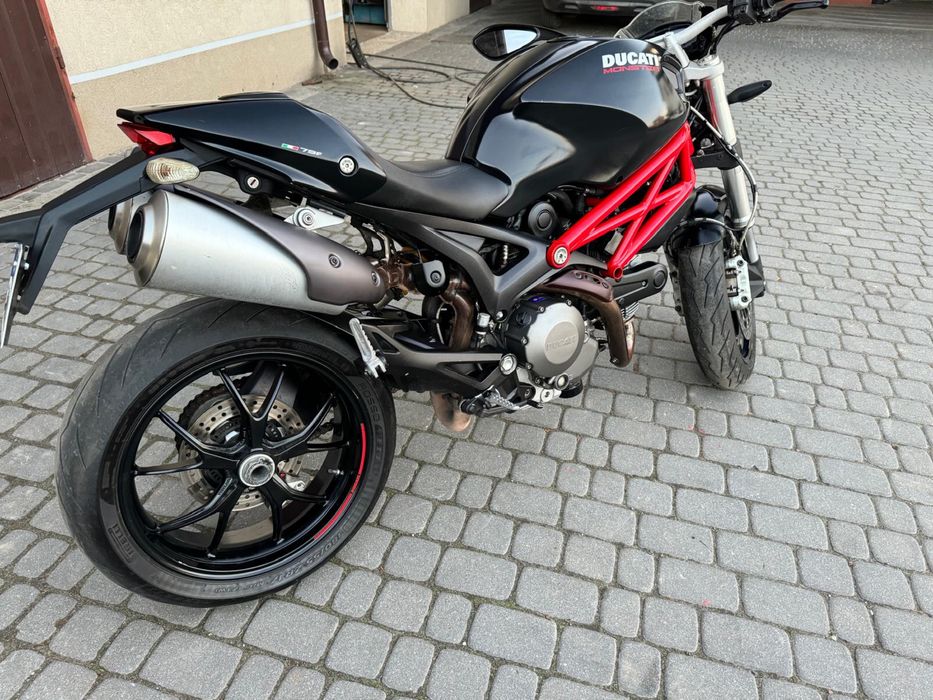 Ducati Monster 796