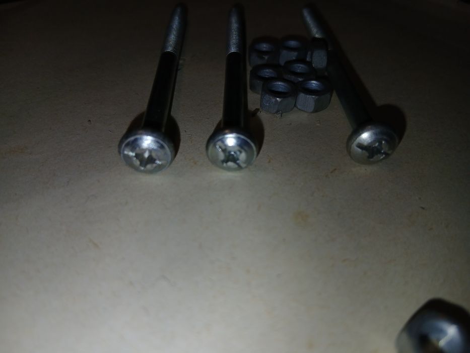 Винт М5  L=70 мм., гайка М5 h=4мм.