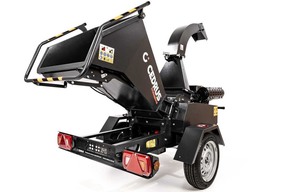 Rozdrabniacz do gałęzi CEDRUS R13 przyczepka lekka A/A z homologacją