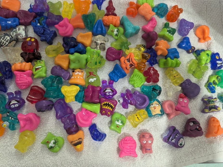Crazy Bones Gogos