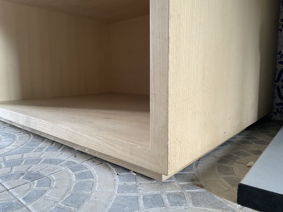 Móvel de apoio/estudo para criança