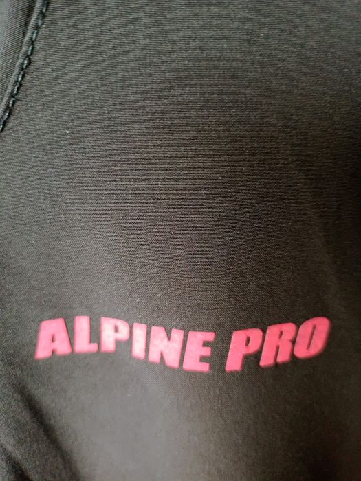 Kurtka damska Alpine Pro ,czarna,z kapturem.