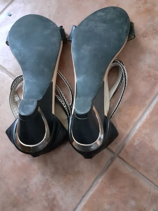 Botas  novas em pele tamanho 39