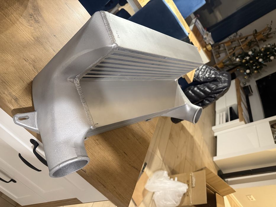 Intercooler do BMW E90/E92/E82 335D 335i 330D 320D