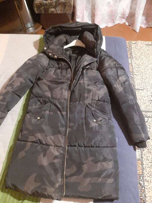 Продаж жіночі куртки