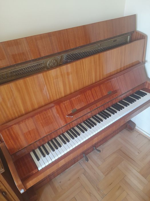 Sprzedam Pianino Calisia