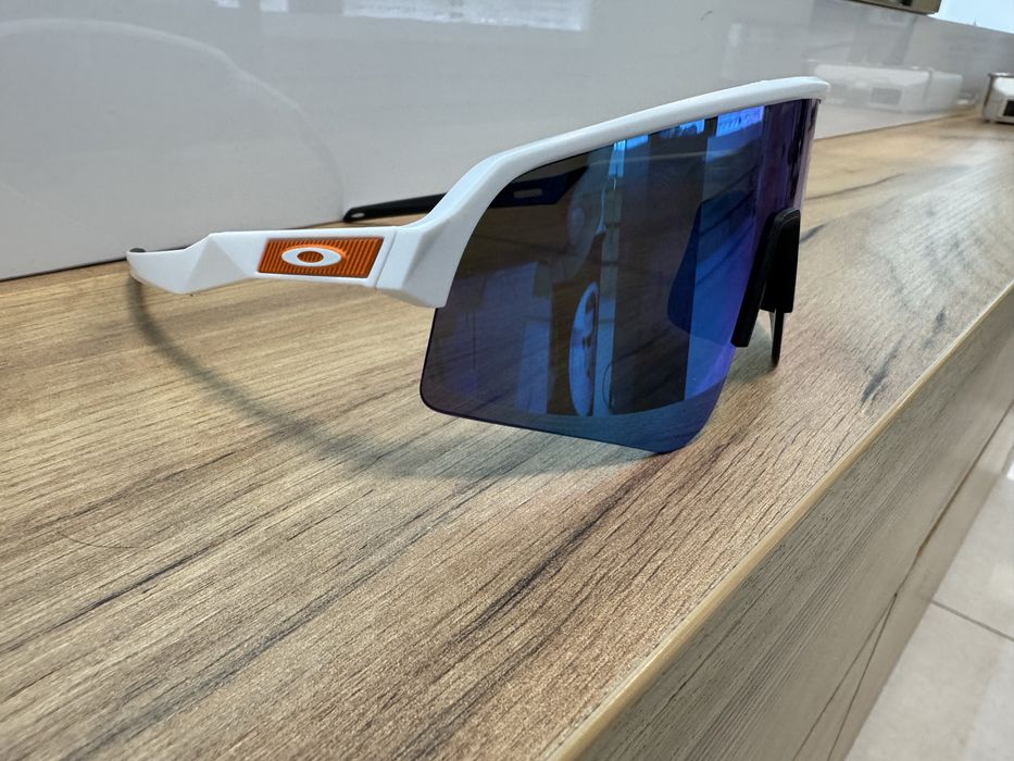Okulary Oakley Custom Sutro