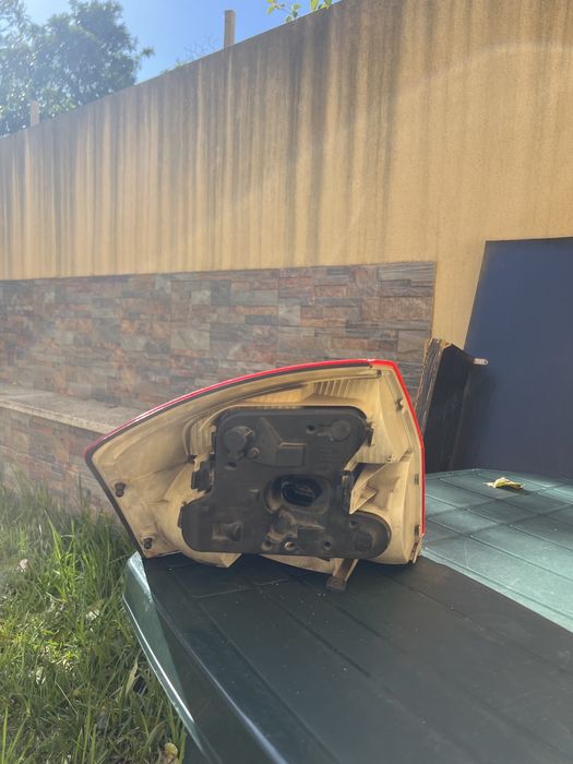 farolim traseiro lado direito audi a4 b6 2001