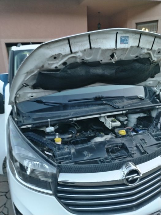 Opel vivaro 2015