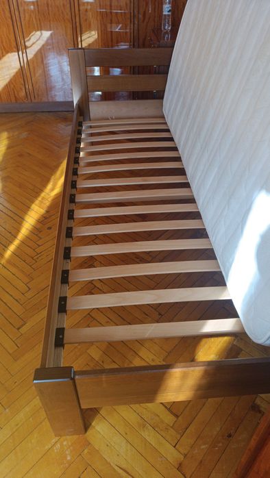 Кровать односпальная Ліжко з бука 80см*190см з матрасом