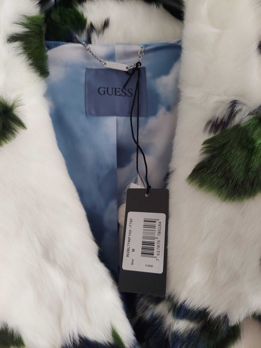 Guess futro
Płaszcz zimowy