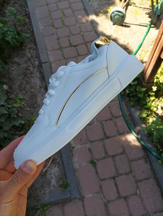 Buty nr 42.. Czytaj opis poniżej ogłoszenia. Nowe