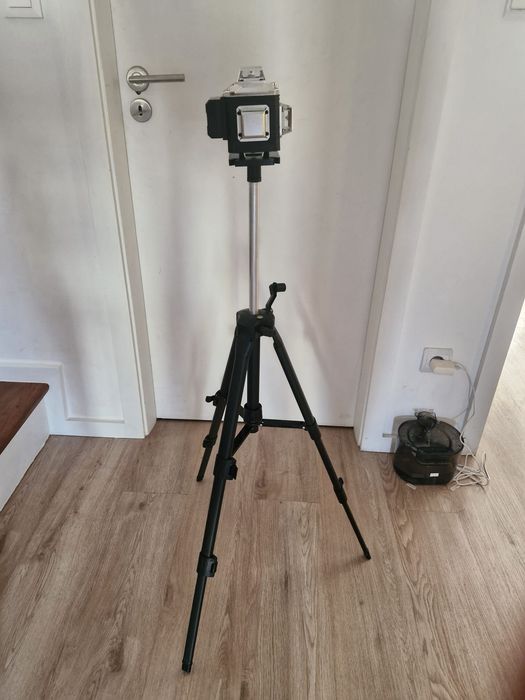 Nivel laser 16 linhas novo com 2 baterias