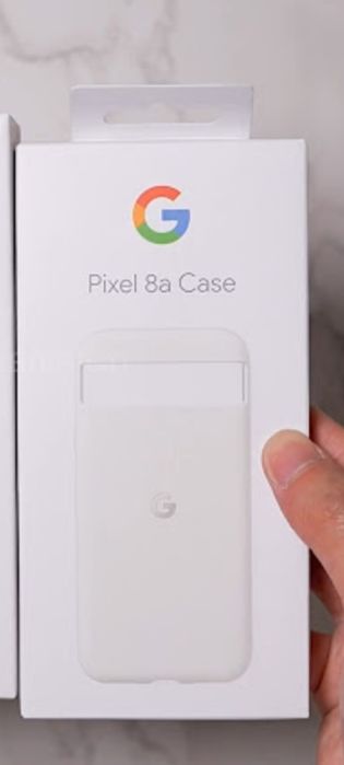 Google Pixel 8a na caixa original com 2 capas originais nas caixas