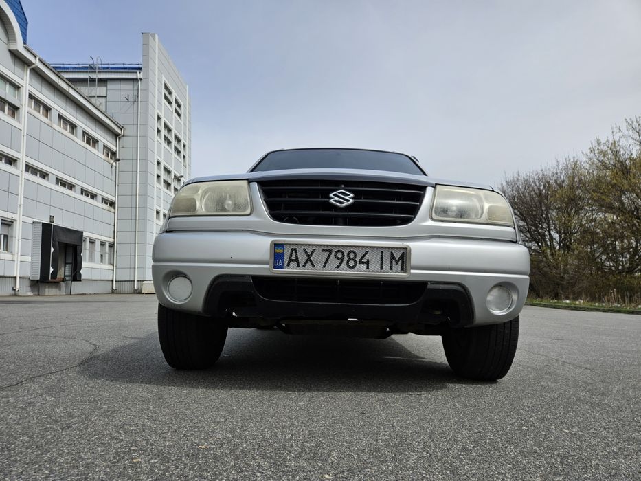 Suzuki Grand Vitara 2.0 бензин 2003
