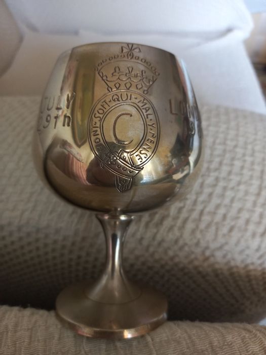 Cálices de latão vintage