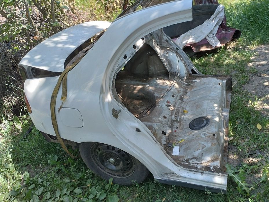 Задня частина кузова Деу Сенс Ланос