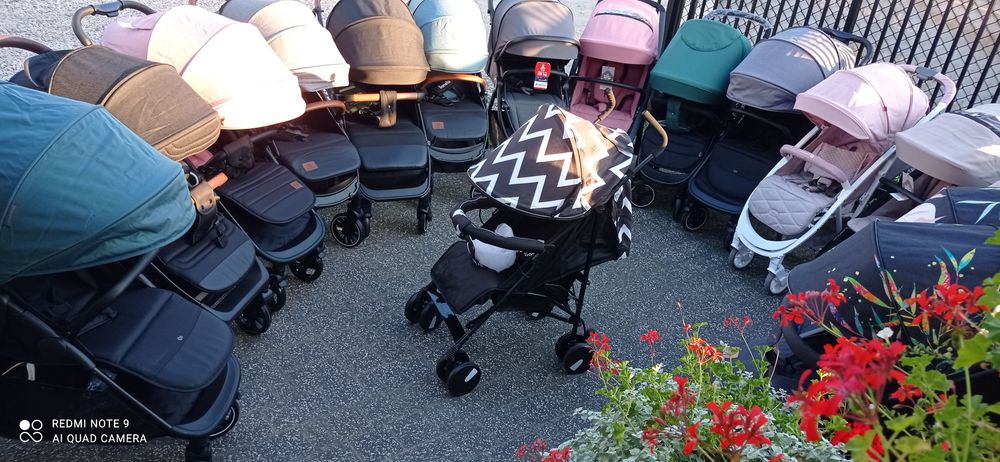 Nowy wózek spacerowy rozkładany do pozycji leżącej